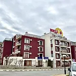Апартаменты Helios *